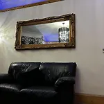 Roomy Home 1 Level Free Parking